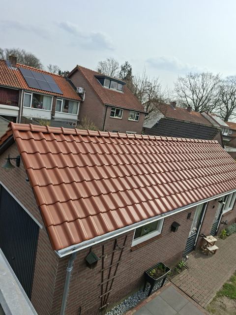 Het dak wordt gestript