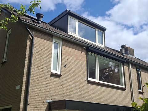 Het verwijderen van de oude kozijnen
