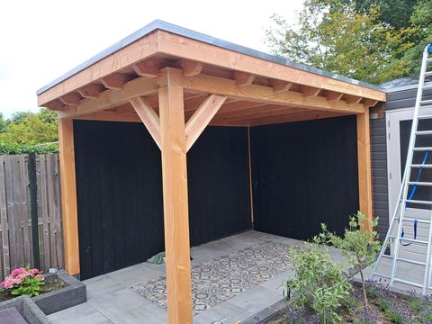Overzicht van de voltooide veranda